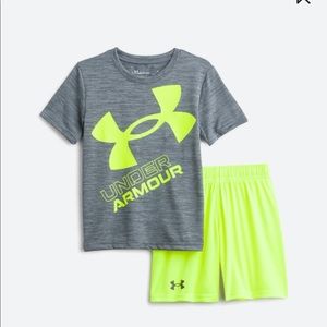 4t Under Armour set shorts and tee set